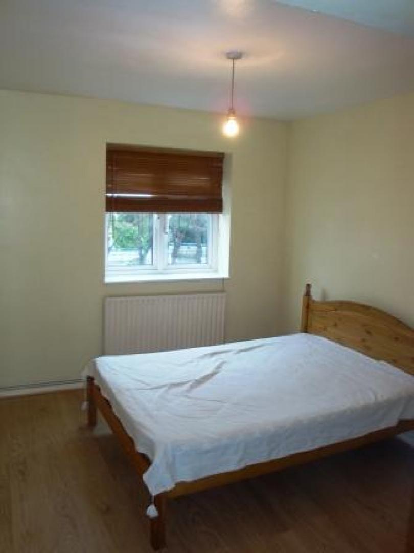 			1 Bedroom, 1 bath, 1 reception Flat			 Abbey Road, ST JOHNS WOOD/SOUTH HAMPSTEAD